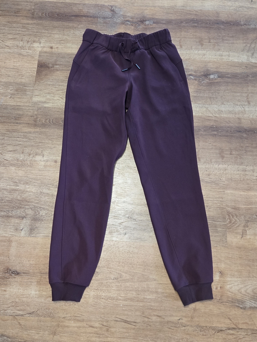 lululemon athletica Deep Burgundy Elastic Waist Joggers Size 2